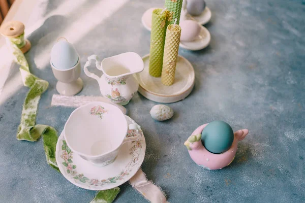 Våren Påsk Stilleben Påskägg Pastellfärger Med Blommor — Stockfoto