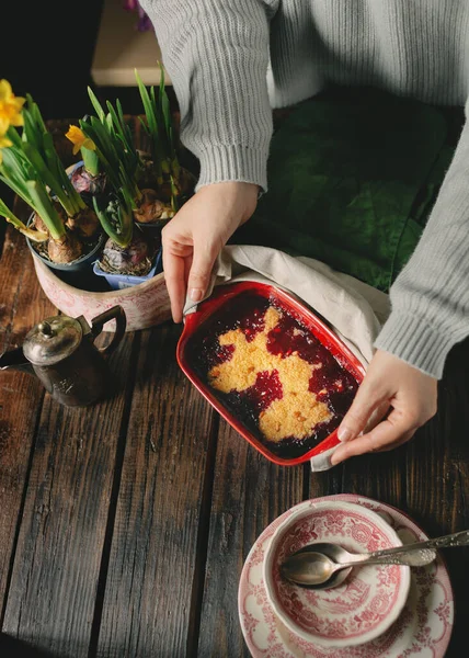 Körsbärspaj Dessert Röd Keramisk Tallrik — Stockfoto