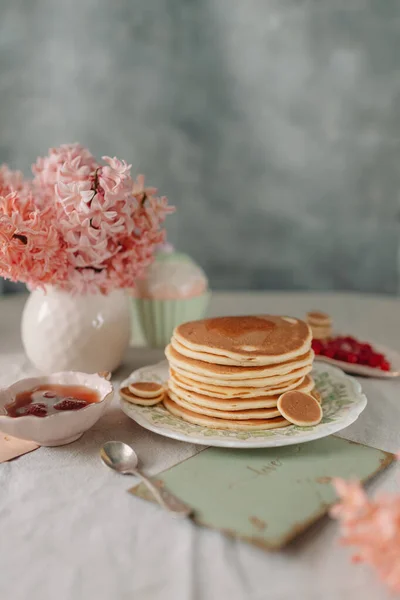 Pancakes Breakfast Made Home Jam Honey — Zdjęcie stockowe