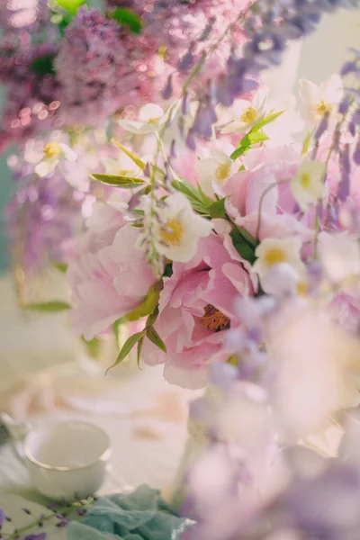 Bouquet Flowers Holiday Wedding Delicate Pastel Colors Decor Table Decoration — ストック写真