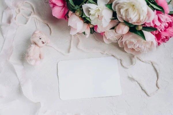 Tarjeta Maqueta Fondo Peonías Rosadas Puede Utilizar Como Tarjeta Felicitación — Foto de Stock