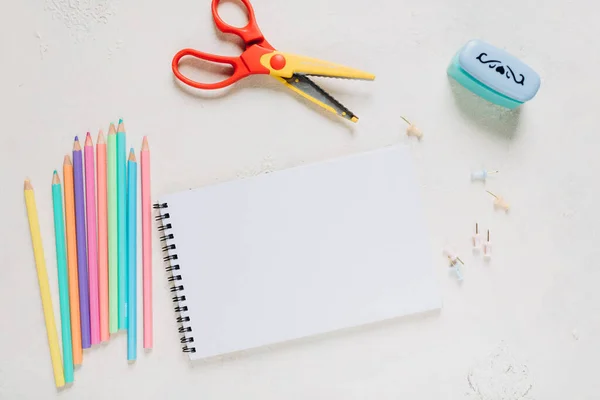 Sketchbook Mockup White Sheet Paper Colored Pencils School Supplies — Stockfoto