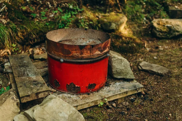 Red Metal Barrel Fire Forest — Fotografia de Stock