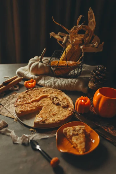 Kürbiskuchen Zum Festtagsessen Erntedank Dinner Halloween Kuchen — Stockfoto