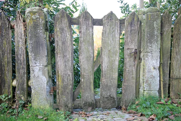 Vecchio Recinto Legno Con Cancello Giardino — Foto Stock
