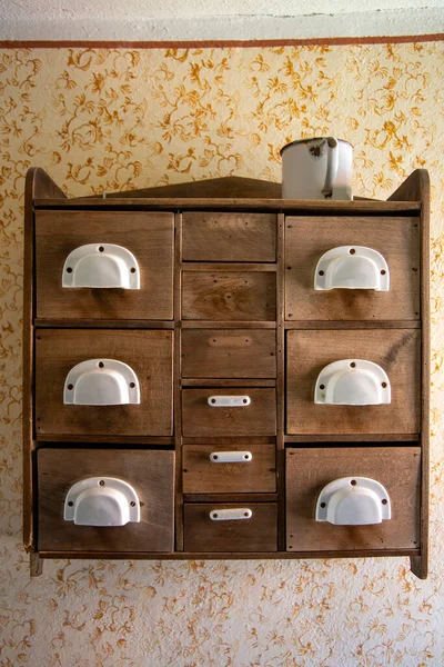 Hanging Old Rural Wooden Kitchen Cabinet Drawers — Zdjęcie stockowe