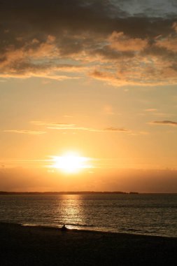 Baltık Denizi üzerinde gün batımı