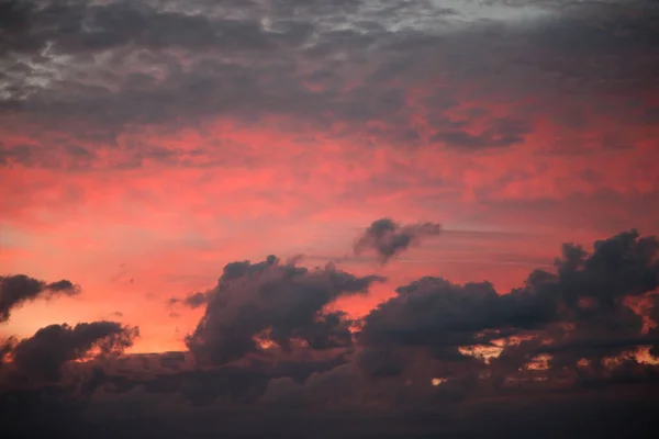 Moody Evening Red Sky Clouds — Stock Photo, Image