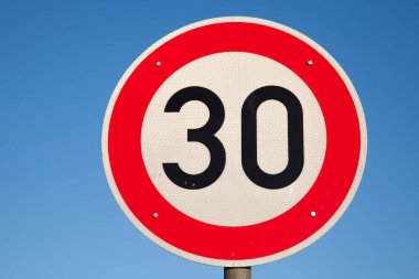 Hız sınırı trafik işareti 30