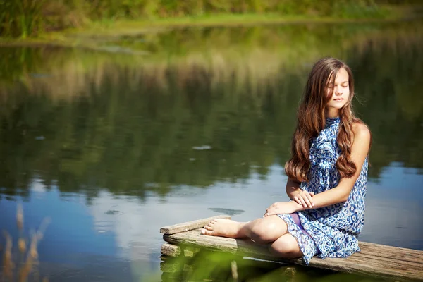 Mädchen - Lächeln - Glück - Lebensstil - Romantik — Stockfoto