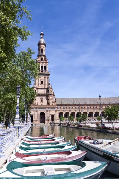 Tower of the plaza de Espana in Seville — Stock Photo, Image