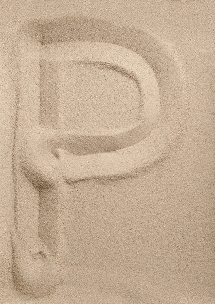 Litera p z piasku — Zdjęcie stockowe
