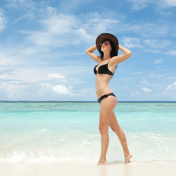Mulher sexy na praia — Fotografia de Stock