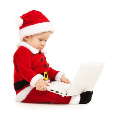 sevimli Noel baba bebek beyaz zemin üzerine laptop ile