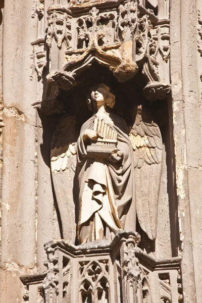 ノートルダム大聖堂ラ成金の彫刻 — ストック写真