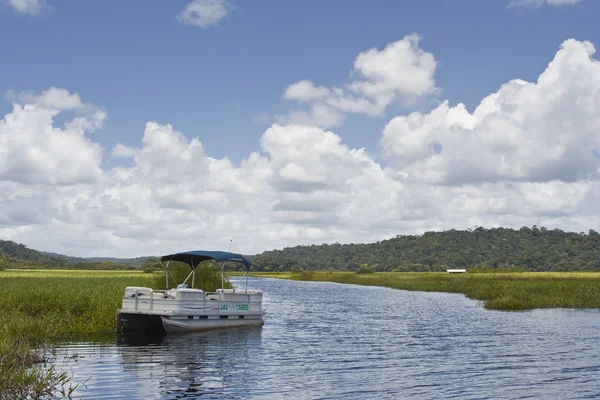 Hermoso lago en Guayana Francesa — Foto de Stock