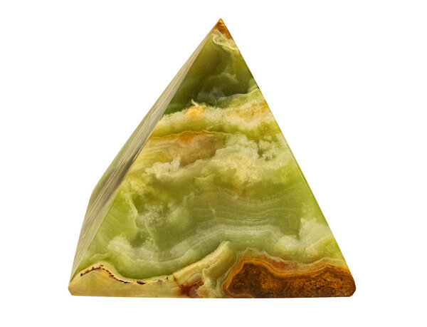 Фотография пирамиды из природного минерального камня Onyx (русский язык), с грунтом, полированными поверхностями, изолированными на белом фоне 