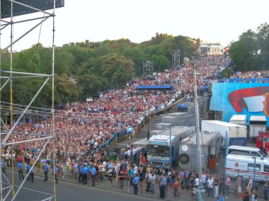 Ukrayna, Odessa, Potemkin Merdivenleri, Eylül 02, 2012. Bir Kutlama Konseri Beklentisinde Potemkin Merdivenlerinin Basamaklarına Çok sayıda İzleyici Yerleşti