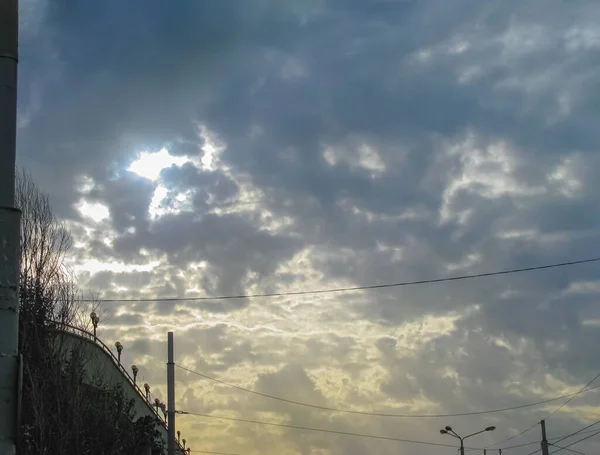 Pre Thunder Sky Covered Dark Cumulus Clouds Form Relief Texture — стоковое фото