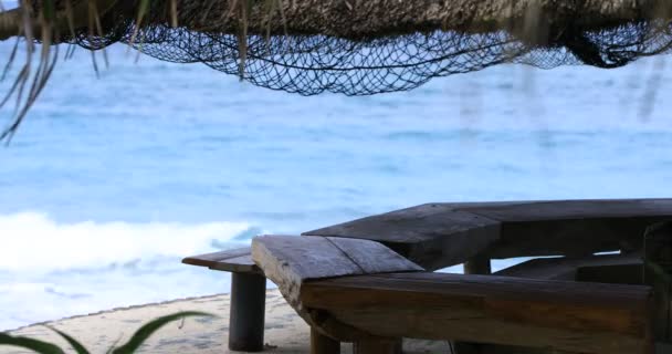 Beach through the pavilion in Amami oshima Kagoshima — Stock Video