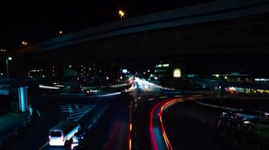 Setagaya Tokyo 'da şehir merkezindeki şehir sokağının gece çekimleri.