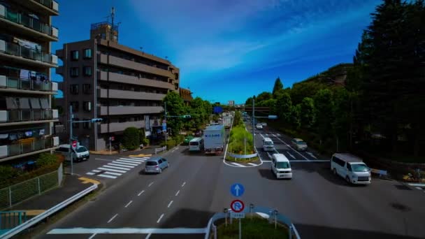 Tokyo 'da Kanpachi Bulvarı' ndaki şehir merkezinde gündüz vakti çekilmiş bir çekim. — Stok video