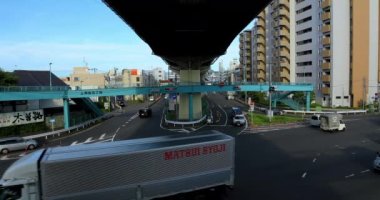 Tokyo gündüz geniş atış Kanpachi caddesinde bir şehir sokak