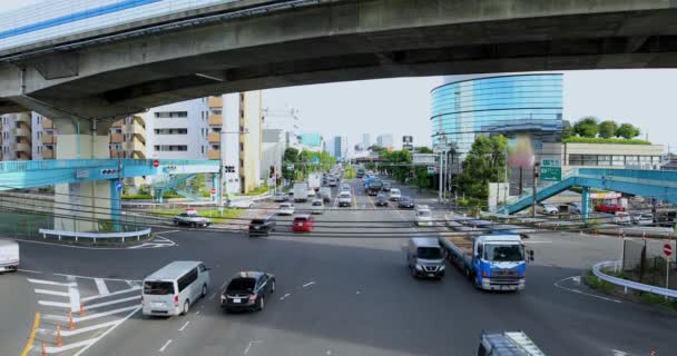 Tokyo gündüz geniş atış Kanpachi caddesinde bir şehir sokak — Stok video