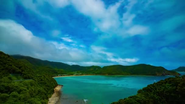 鹿儿岛倾角在蓝色海洋附近的海角的时间 — 图库视频影像