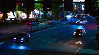 Shinjuku Tokyo yakınlarındaki Neon kasabasında sokağın zaman çizelgesi.