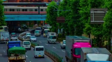 Tokyo 'da Kanpachi Bulvarı' ndaki şehir merkezindeki bir zaman aralığı.