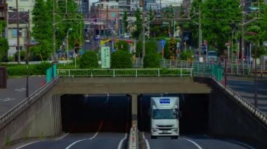 Tokyo 'da Kanpachi Bulvarı' ndaki şehir merkezindeki bir zaman aralığı.