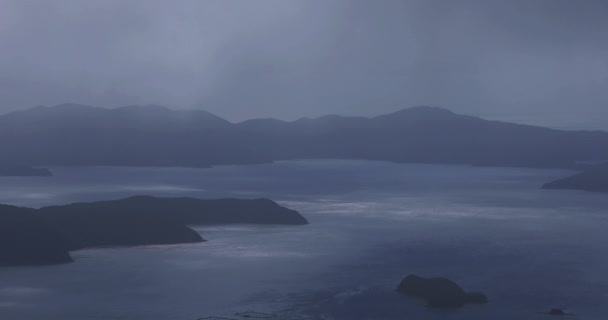 Takachiyama udde nära det blå havet i Amami Oshima Kagoshima hög vinkel — Stockvideo