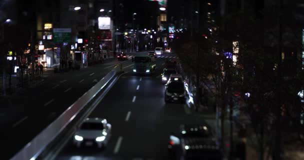 渋谷のダウンタウン通りにある夜のミニチュア交通渋滞東京 — ストック動画