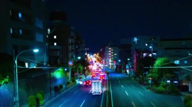 Tokyo 'daki şehir merkezindeki trafik sıkışıklığının gece çekimleri.