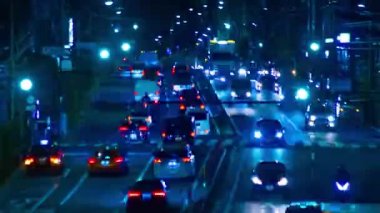 Tokyo 'nun şehir merkezindeki trafik sıkışıklığının gece zoom' u