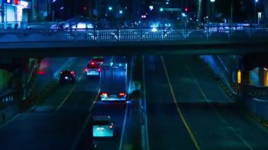 Tokyo 'nun şehir merkezindeki trafik sıkışıklığının gece zoom' u