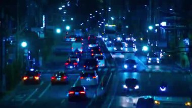 Tokyo 'nun şehir merkezindeki trafik sıkışıklığının gece zoom' u