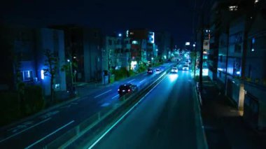 Tokyo 'daki şehir merkezindeki trafik sıkışıklığının gece çekimleri.