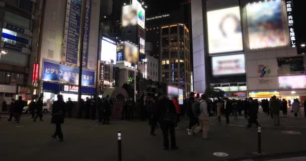 Mensen Uitlaten Neonstad Nachts Minato District Shinbashi Tokyo Japan 2020 — Stockvideo