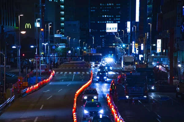 ビジネスタウンの夜の時間が過ぎ去る都市通り 新宿区 新宿区 2019 東京都内の都市の立地です カメラ キヤノンEos 5Dマーク4 — ストック写真