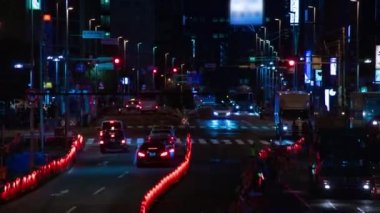 İş kasabasında gece atlamalı şehir caddesi. Shinjuku-ward Shinjuku Tokyo Japonya 01.22.2019 : Tokyo'da bir şehir konumudur. kamera : Canon Eos 5d mark4
