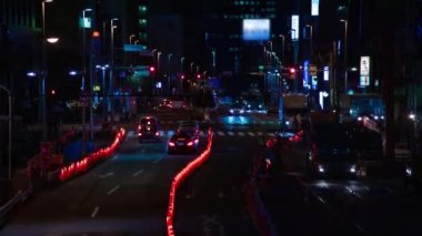 İş kasabasında gece atlamalı şehir caddesi. Shinjuku-ward Shinjuku Tokyo Japonya 01.22.2019 : Tokyo'da bir şehir konumudur. kamera : Canon Eos 5d mark4
