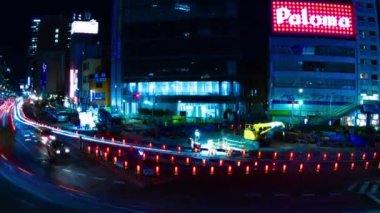 İş kasabasında gece atlamalı şehir caddesi. Shinjuku-ward Shinjuku Tokyo Japonya 01.22.2019 : Tokyo'da bir şehir konumudur. kamera : Canon Eos 5d mark4