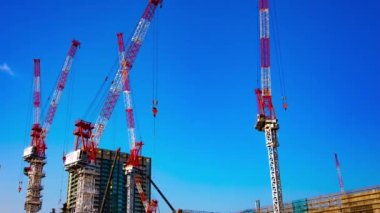 Yapım aşamasında geniş atış ta hareketli vinçler bir zaman atlamalı. Kouto district Ariake Tokyo Japan - 02.18.2019 kamera : Canon Eos 5d mark4