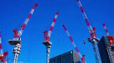 Yapım aşamasında geniş atış ta hareketli vinçler bir zaman atlamalı. Kouto district Ariake Tokyo Japan - 02.18.2019 kamera : Canon Eos 5d mark4