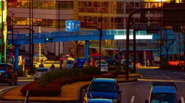 Şehir merkezinde gündüz geniş çekim de şehir sokak bir timelapse. Shibuya-ku Tokyo Japan - 02.04.2019 kamera : Canon Eos 5d mark4