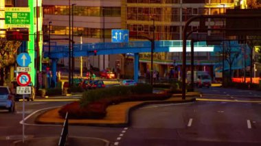 Şehir merkezinde gündüz geniş çekim de şehir sokak bir timelapse. Shibuya-ku Tokyo Japan - 02.04.2019 kamera : Canon Eos 5d mark4