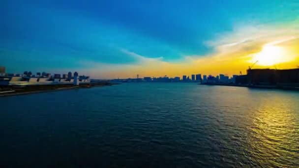 Časový Úsek Západu Slunce Poblíž Zátoky Širokém Náklonu Obchodního Města — Stock video