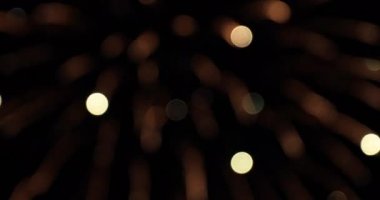 Havai fişek bokeh geceleri karanlık gökyüzü arkasında. Koutou-ku Odaiba Tokyo Japonya - 12.08.2018: Bu s bir soyut görüntüleri. fotoğraf makinesi: Canon Eos 5d mark4